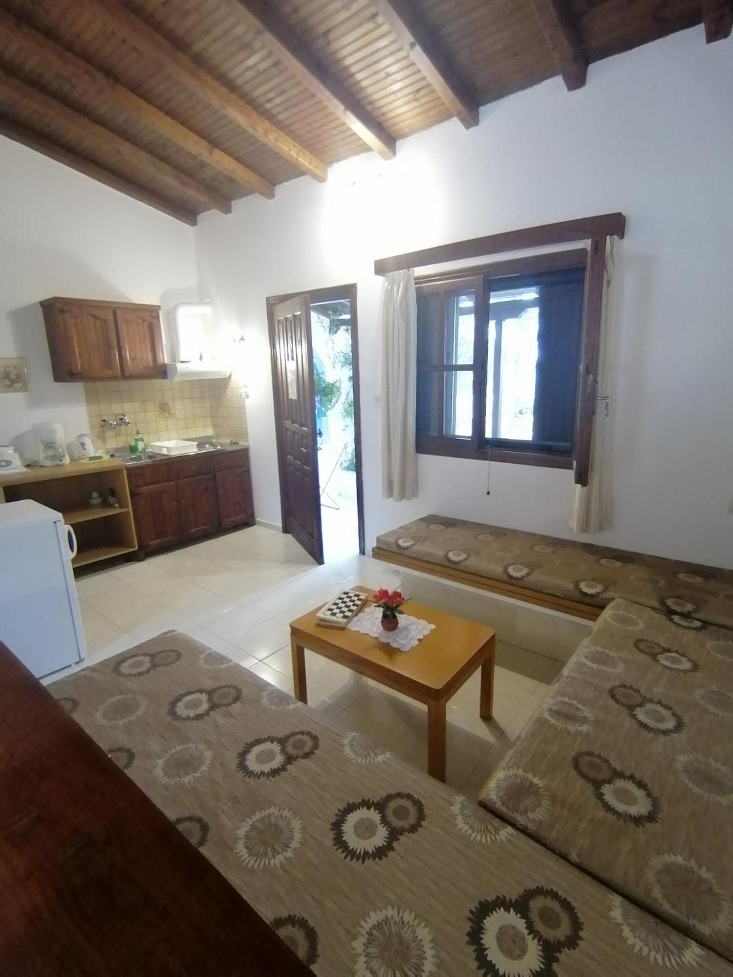 Studios Ioanna Limnionas Samos Marathókampos Exterior photo